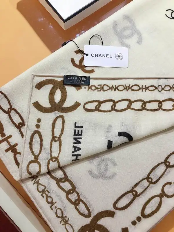 Chanel 140X140cm 70%羊绒 30%真丝 E23 (13)